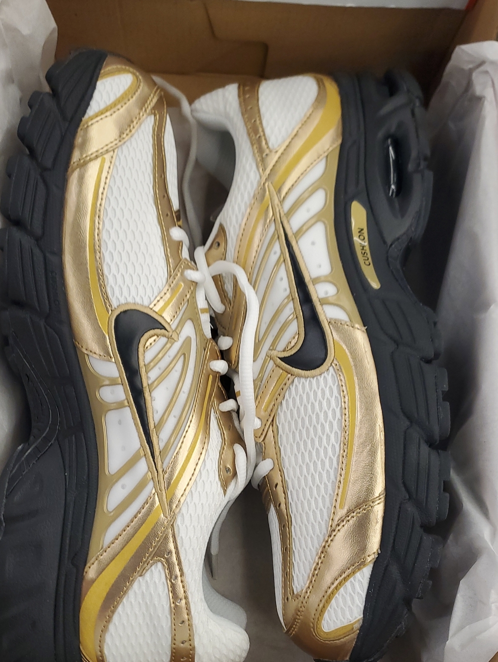 Nike Mens White Gold and Black Athletic Sneakers